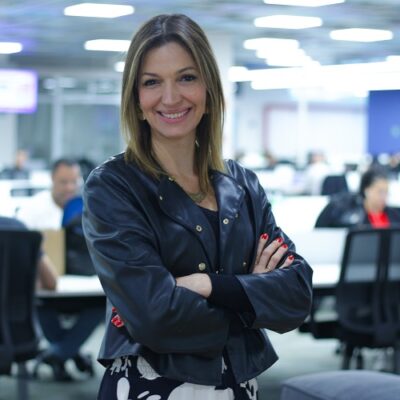 Larissa F. Santos